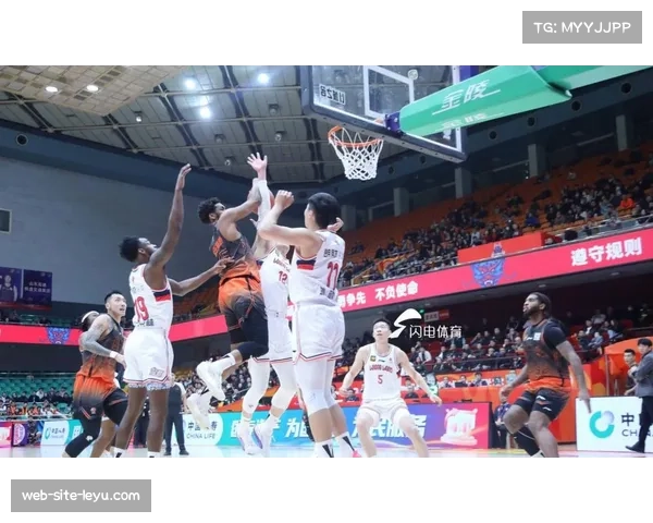 北京北汽对阵广州朗肽海本:周琦内线护框与麦基篮板保护关键数据